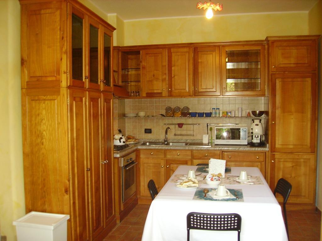 La Voliera Bed & Breakfast ปิซา ภายนอก รูปภาพ