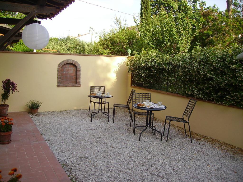 La Voliera Bed & Breakfast ปิซา ภายนอก รูปภาพ