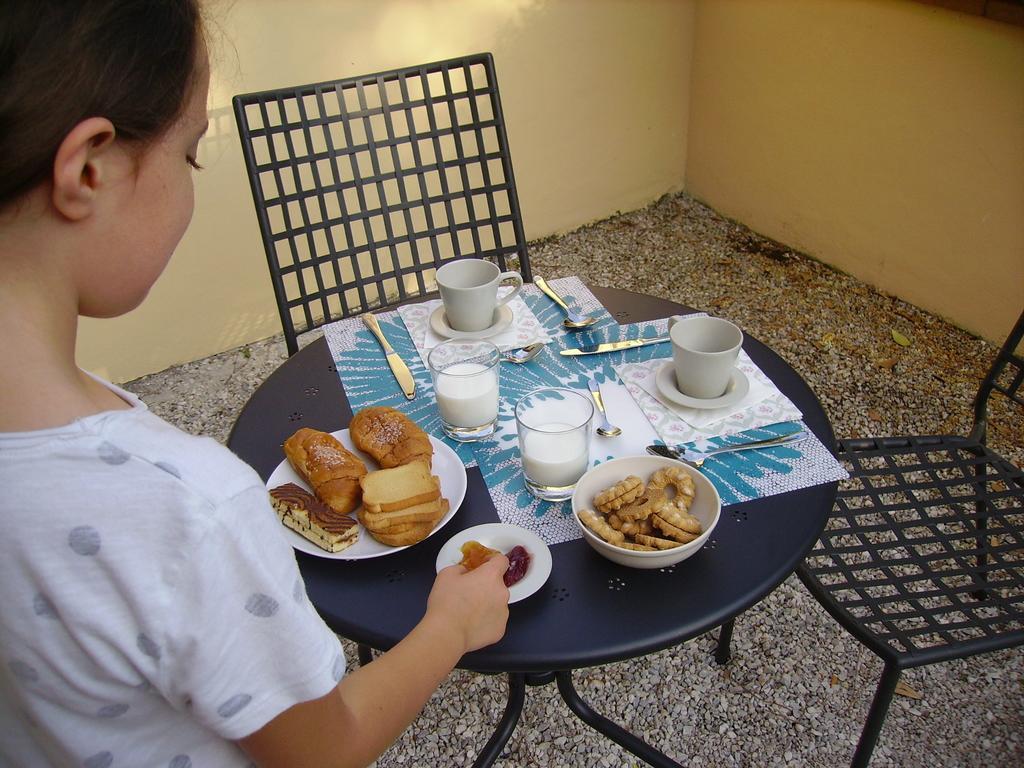 La Voliera Bed & Breakfast ปิซา ภายนอก รูปภาพ