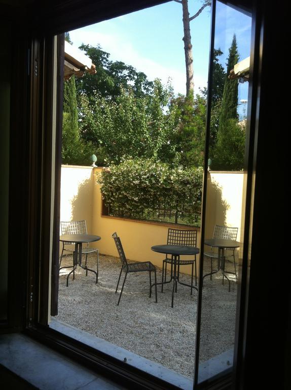La Voliera Bed & Breakfast ปิซา ภายนอก รูปภาพ